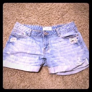 aéropostale ripped jean shorts